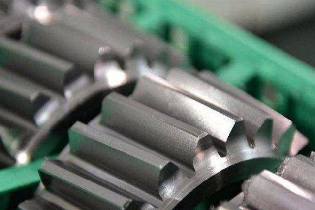 揭秘斜齒輪變速箱，為啥重載卡車和飛機(jī)都用它？